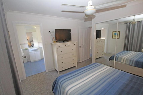Paradise Waters No. 13 - Accommodation QLD 3
