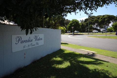 Paradise Waters No. 13 - Accommodation QLD 6