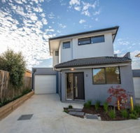 Trendy Sweet Home In Blackburn South