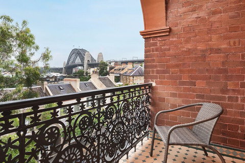 Stunning Sydney Home 7 - Accommodation QLD 1