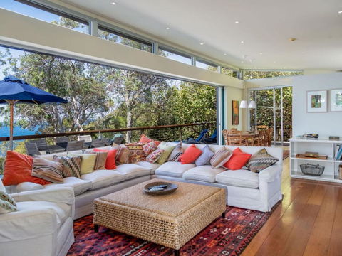 ARGYLL MOLLYMOOK Absolute Waterfront - Accommodation QLD 4