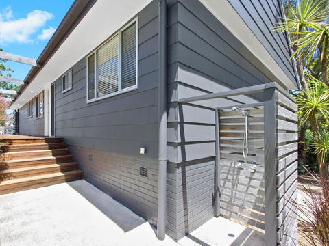 MITCHELL PARADE 120 MOLLYMOOK - Accommodation QLD 4