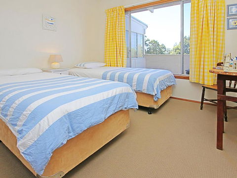 REST ASHORE At MOLLYMOOK - Accommodation QLD 1