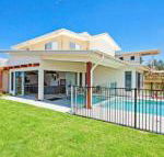 Casuarina at Corporate Boardies - Accommodation QLD