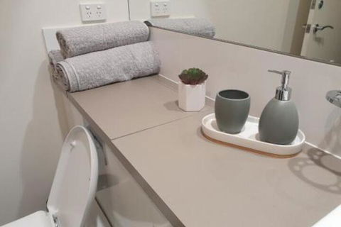 Oceanic Apartment - Accommodation QLD 5