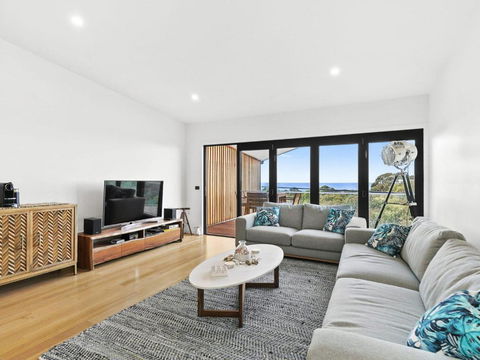 POINT BREAK NEW LISTING 2019 - Accommodation QLD 4