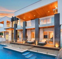 Opulent Oasis - Accommodation QLD