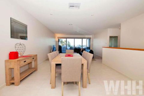 Adelphi Views On Luton Woodlands - Accommodation QLD 2