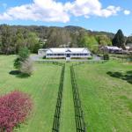 Rivermist Luxury 6 Bedrooms & 6 Bathrooms! - Accommodation QLD 0