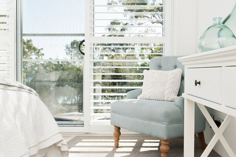 Arabella Stylish Seaside Sanctuary With Views - Accommodation QLD 1