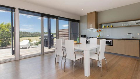 ST ANDREWS BEACH APARTMENT 4.01 - Accommodation QLD 2