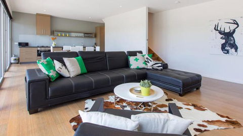 ST ANDREWS BEACH APARTMENT 4.01 - Accommodation QLD 4