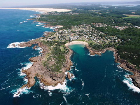 Orana Beach Holiday Home At Boat Habour - Accommodation QLD 2