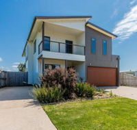 SURFSIDE LAKEVIEWS FREE WIFI - Accommodation QLD