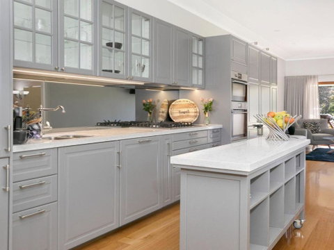 Advilla Stylish Charming & Central Location - Accommodation QLD 4