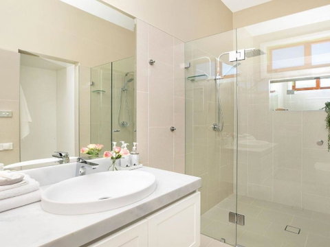 Advilla Stylish Charming & Central Location - Accommodation QLD 6