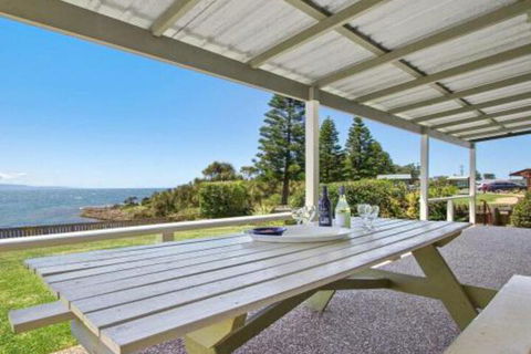 Amazing Aspects Perched Above Tilbury Cove - Accommodation QLD 3