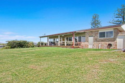 Amazing Aspects Perched Above Tilbury Cove - Accommodation QLD 7