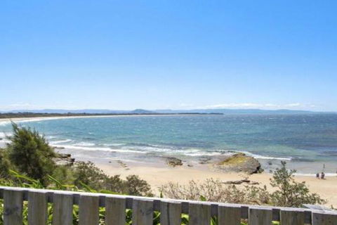 Amazing Aspects Perched Above Tilbury Cove - Accommodation QLD 2