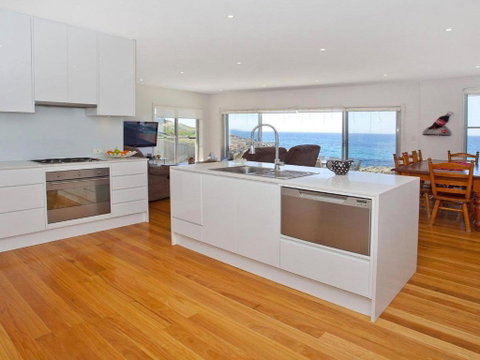 Aqua Views Over Jones Beach - Accommodation QLD 5