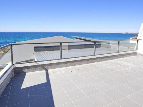 Aqua Views Over Jones Beach - Accommodation QLD 2
