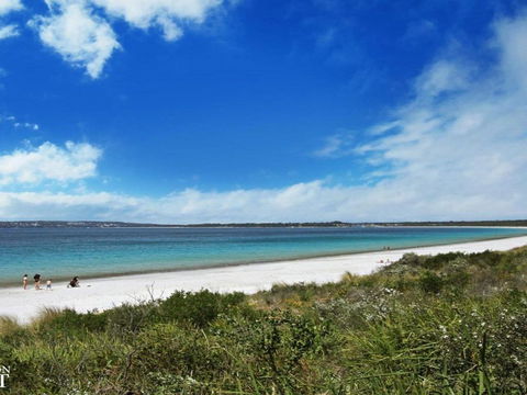 CShells On Quay Perfect Location & Great Views - Accommodation QLD 3