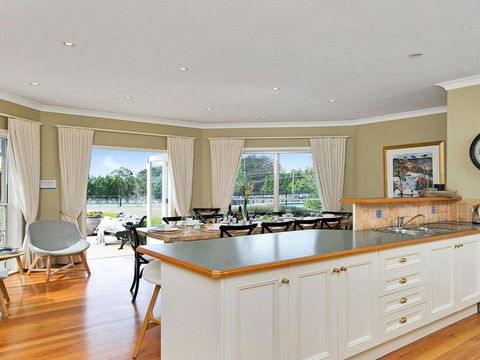 Sinden Park Garden Swimming Pool Rural Vistas - Accommodation QLD 3