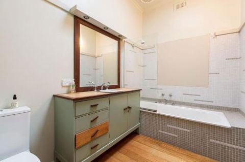 BEACHSIDE GETAWAY DROMANA - Accommodation QLD 4