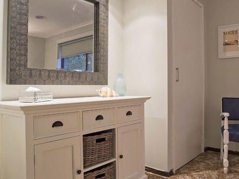 ROANJOKA DROMANA.... - Accommodation QLD 2