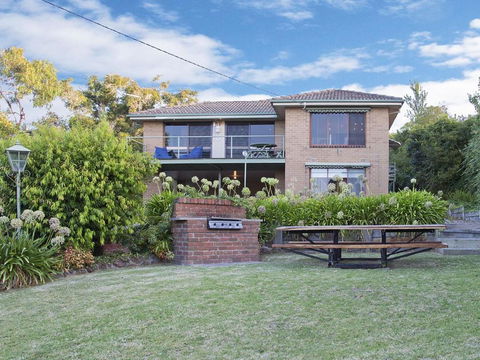 ROANJOKA DROMANA.... - Accommodation QLD 3