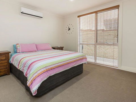 SEA GRANGE MORNINGTON - Accommodation QLD 5