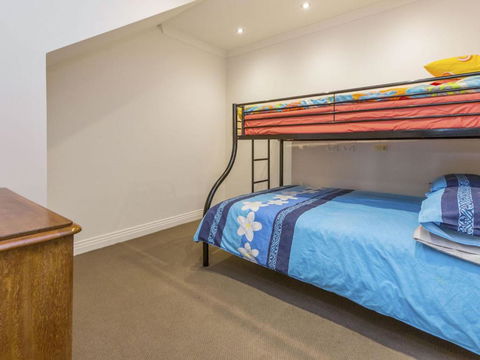 SEA GRANGE MORNINGTON - Accommodation QLD 2