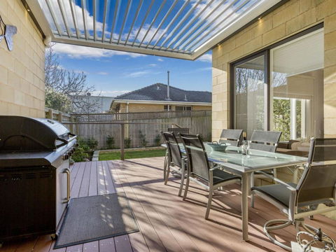 SUNSET VIEWS MORNINGTON - Accommodation QLD 6