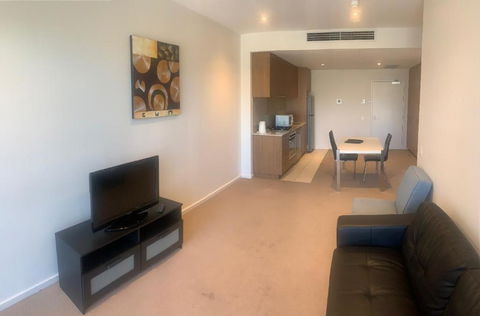 RNR Light Square - Accommodation QLD 6