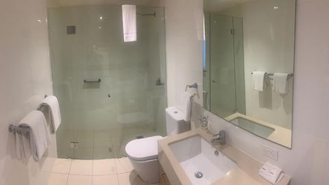 RNR Light Square - Accommodation QLD 3