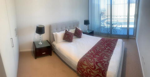 RNR Light Square - Accommodation QLD 2
