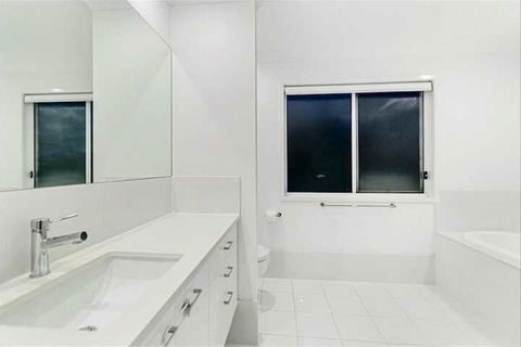 THE BEACH OASIS At 360 - Accommodation QLD 1