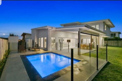 THE BEACH OASIS At 360 - Accommodation QLD 0