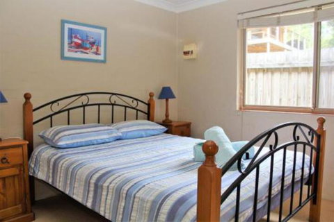 BEACHSIDE VILLA 2 - Accommodation QLD 3