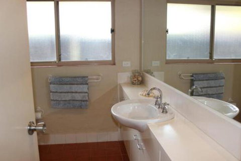 BEACHSIDE VILLA 2 - Accommodation QLD 5