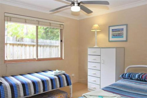 BEACHSIDE VILLA 2 - Accommodation QLD 4