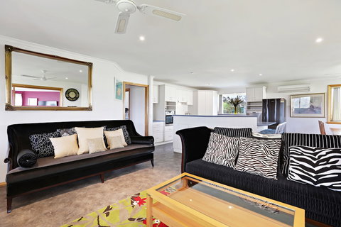 Yarragon 4 Bedroom House In Gippsland - Accommodation QLD 3