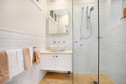 CRES0 Manly The Crescent - Accommodation QLD 4