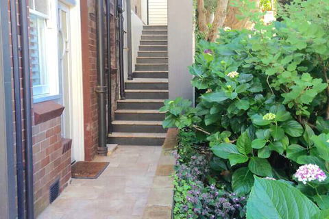 CRES0 Manly The Crescent - Accommodation QLD 1