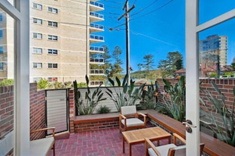 CRES0 Manly The Crescent - Accommodation QLD 0