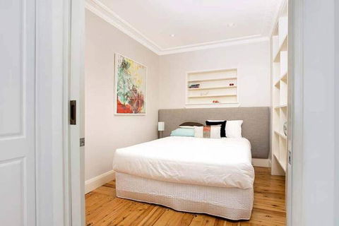 CRES0 Manly The Crescent - Accommodation QLD 6