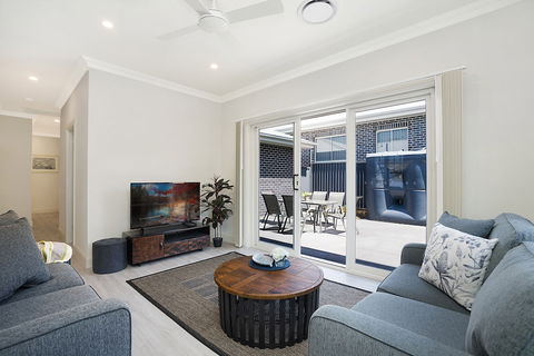 Accommodation Hunter - Adams St Maitland - Accommodation QLD 6