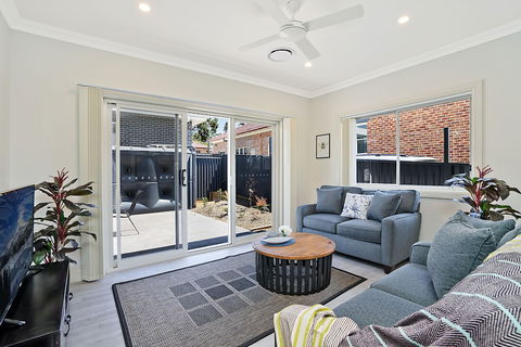 Accommodation Hunter - Adams St Maitland - Accommodation QLD 4