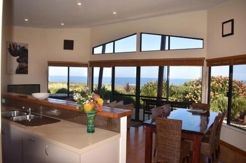 Redgate Beach Escape - Accommodation QLD 1