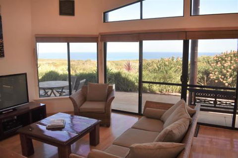Redgate Beach Escape - Accommodation QLD 2